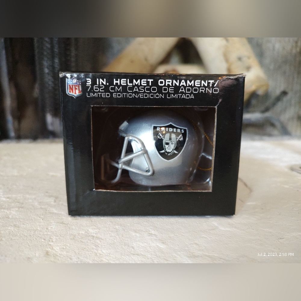 NFL Raiders Helmet Ornamnet